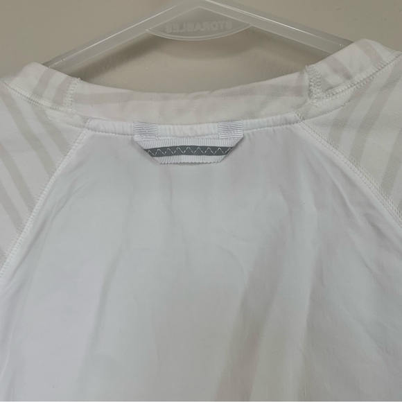 Lululemon Voyager Pullover size 10 - Picture 9 of 12